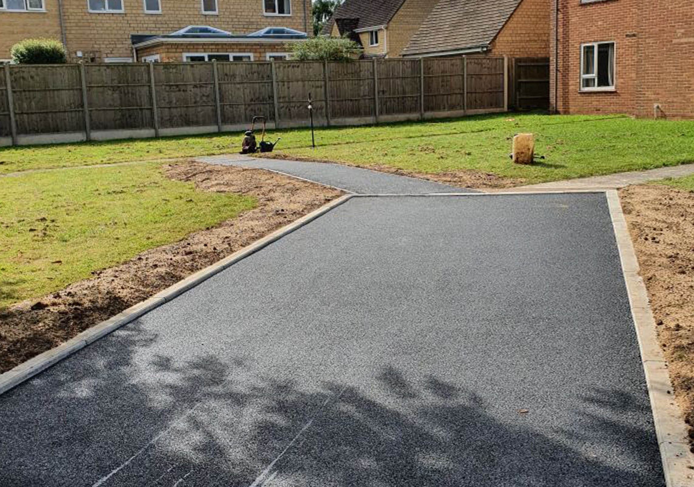 Which Is Best Tarmac Driveways Or Block Paving Gb Electrical